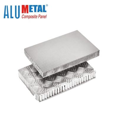 il favo di plastica 4x8 di 1220mm riveste lo strato di pannelli di alluminio 10mm AA3003 spesso