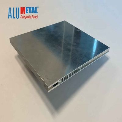 rivestimento esteriore del favo 4x8 di 1mm dello strato di alluminio spesso del pannello a sandwich 10000mm