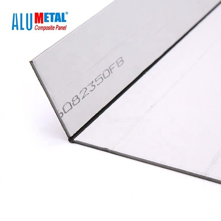 Lo strato composito di alluminio dello specchio del pannello ACP di Dibond 3mm PVDF ha anodizzato la superficie per la pubblicità